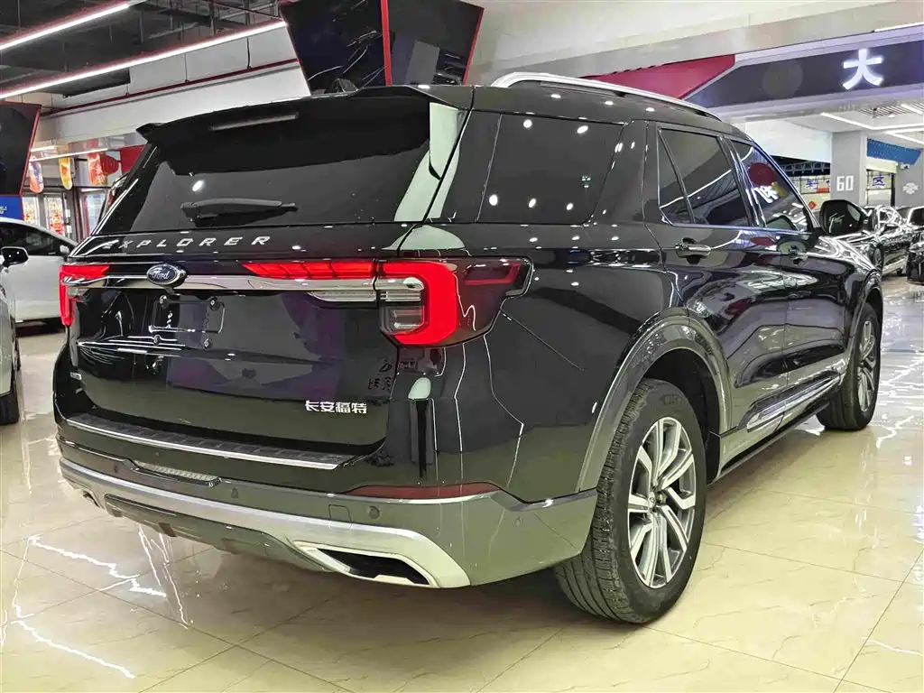 Ford Explorer — миниатюра 10