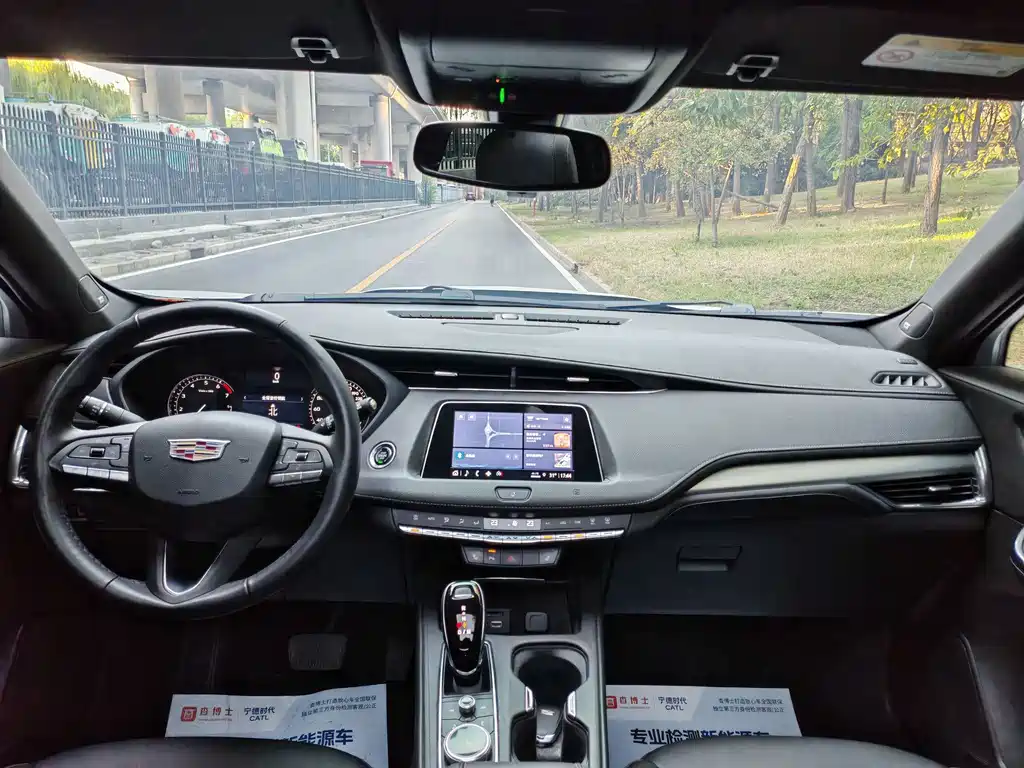 Cadillac XT4 — миниатюра 9