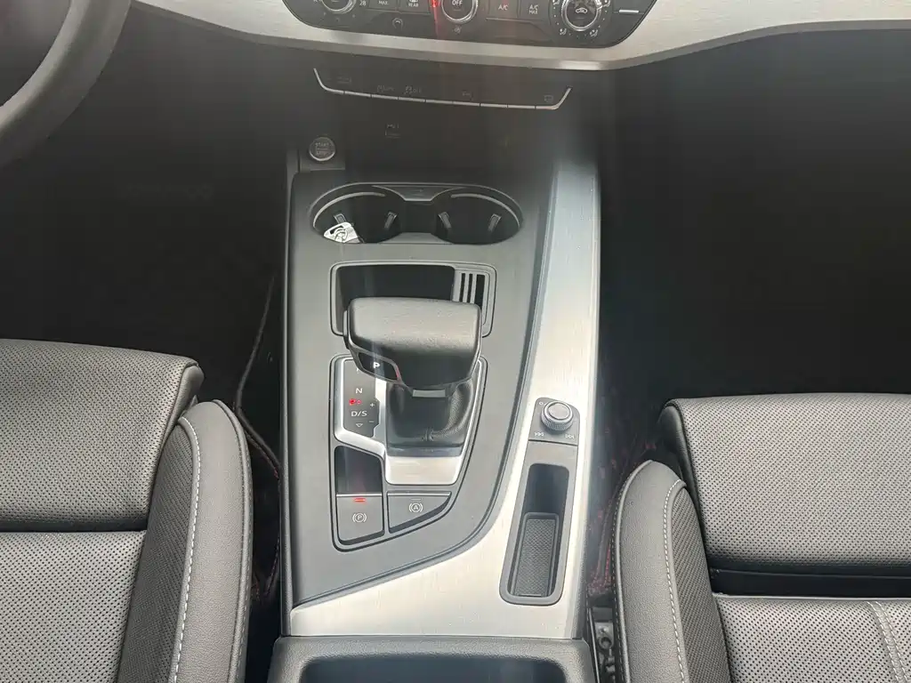 Audi A4L — миниатюра 13