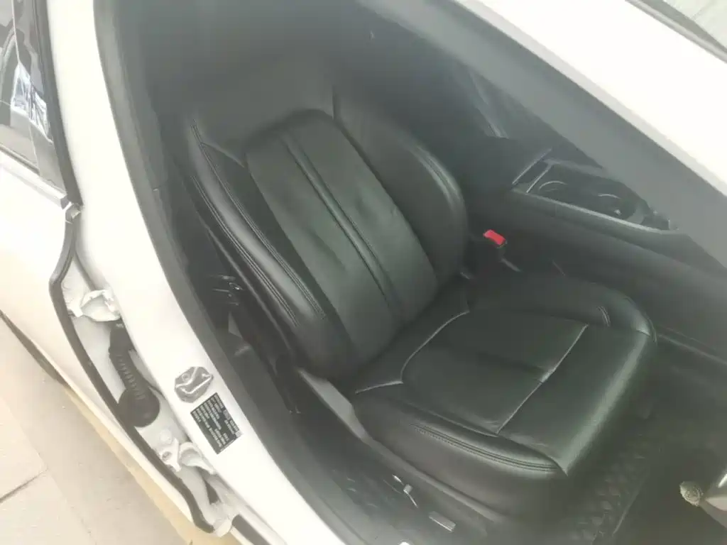 Lincoln MKZ — миниатюра 25