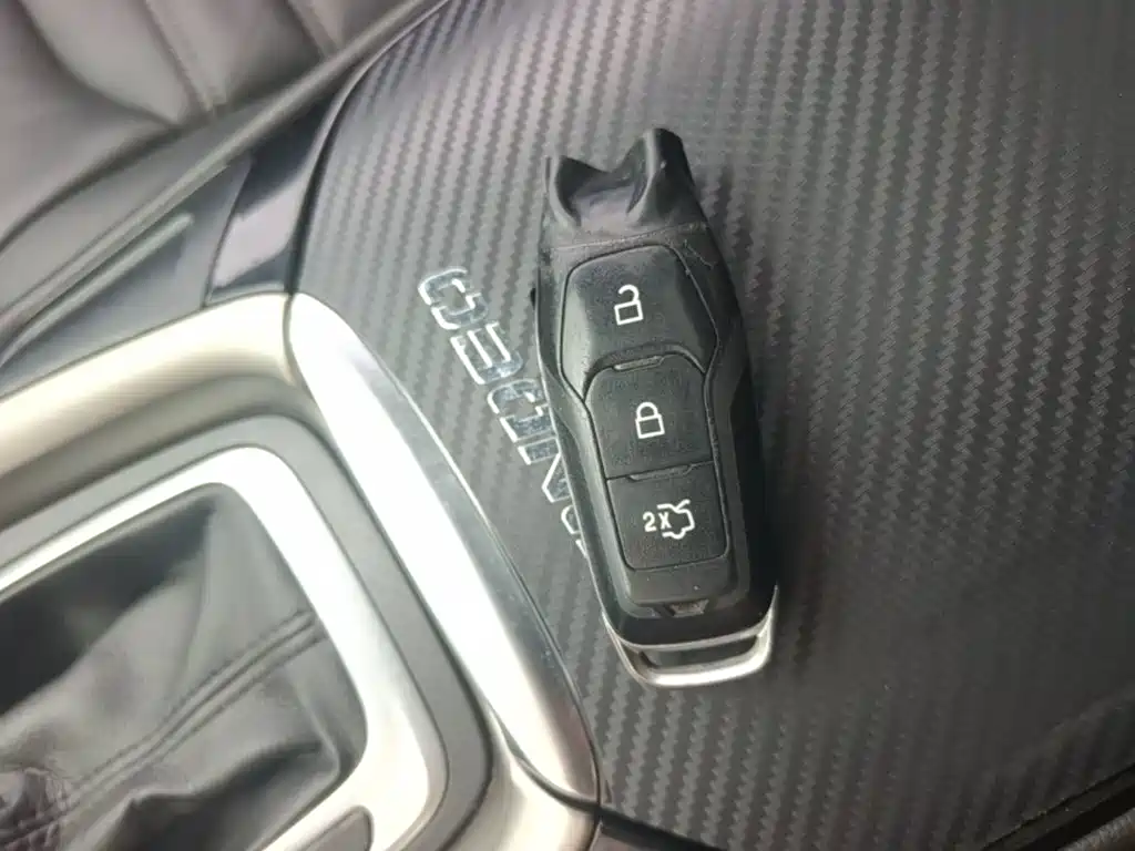 Ford Mondeo — миниатюра 9