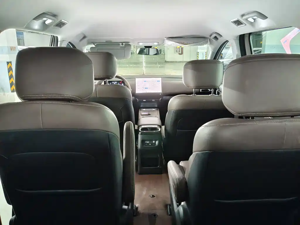 Wuling Xingguang 730 New Energy — миниатюра 11