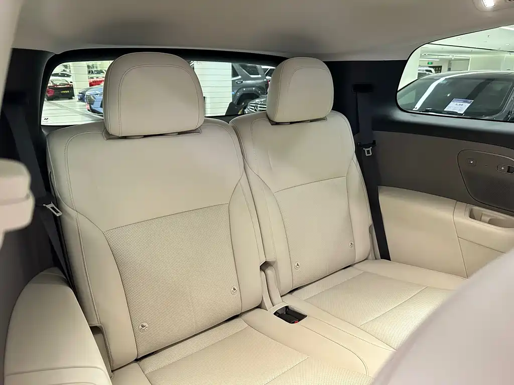 Li Auto Li i8 — миниатюра 16