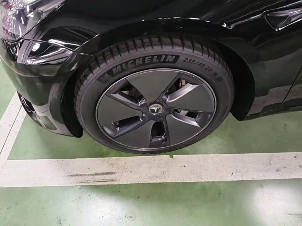 Tesla Model 3 — миниатюра 23