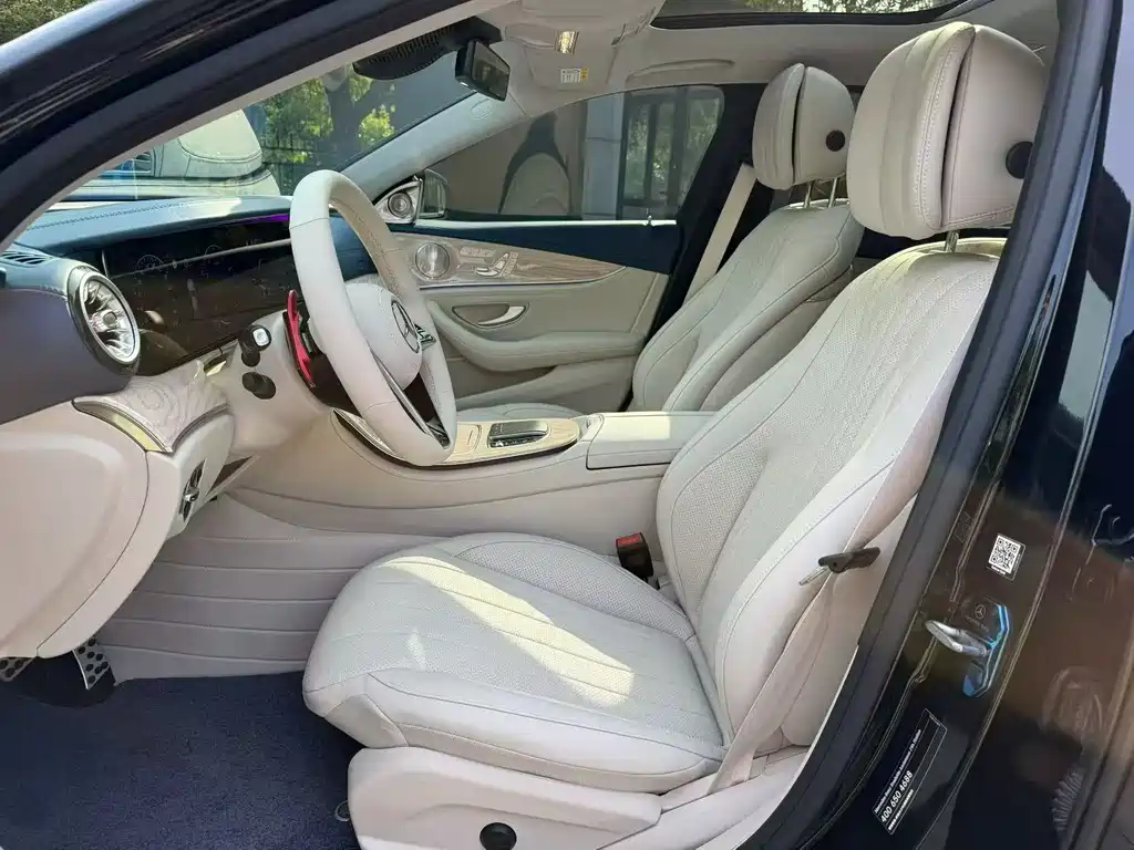 Mercedes-Benz E-Class — миниатюра 9