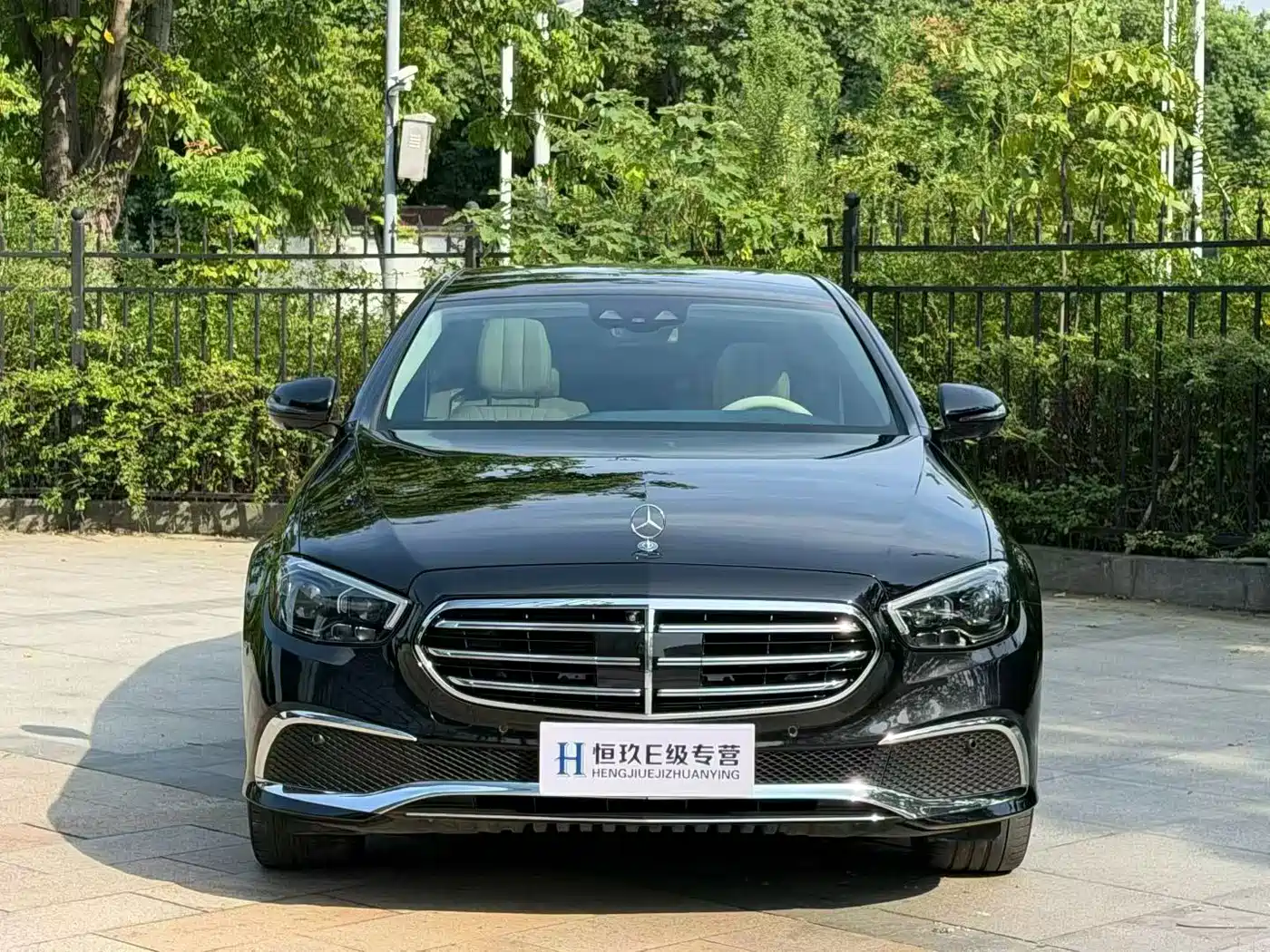 奔驰E级 2023款 E 300 L 尊贵型 2023