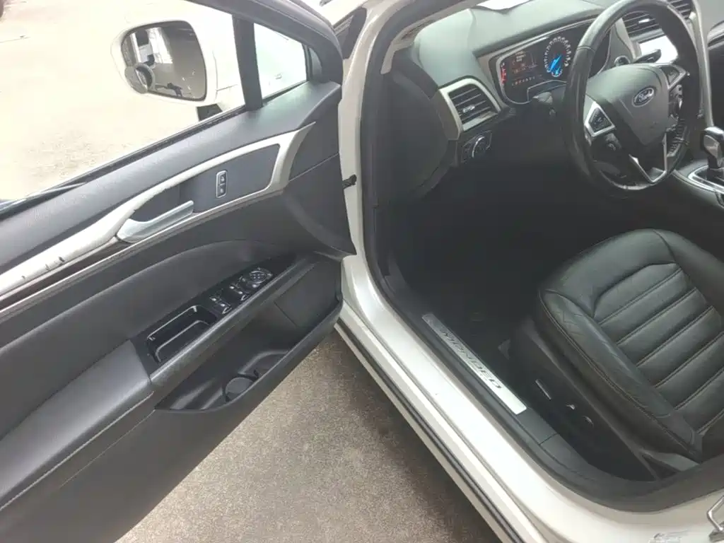 Ford Mondeo — миниатюра 16