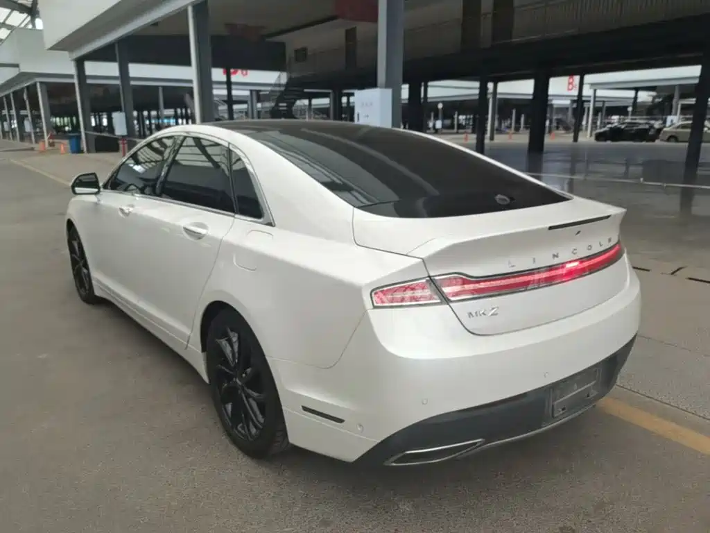 Lincoln MKZ — миниатюра 5