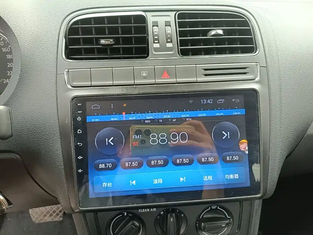 Volkswagen Polo — миниатюра 13