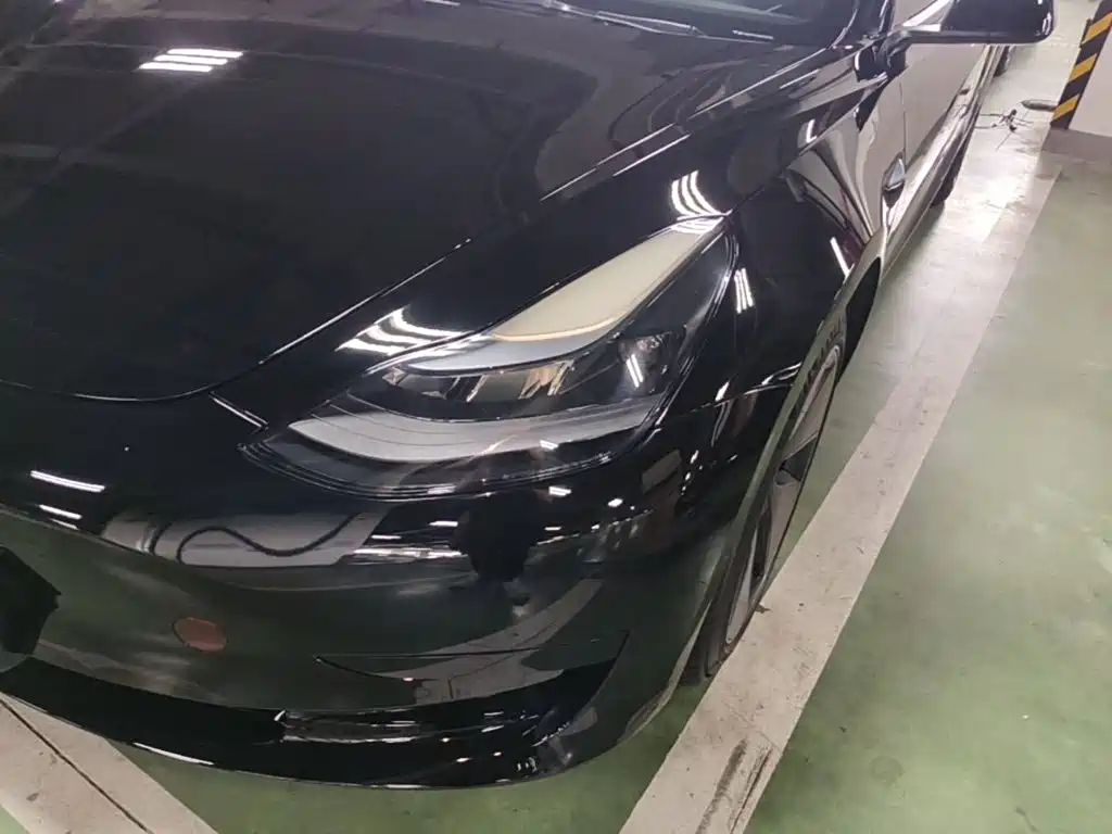 Tesla Model 3 — миниатюра 24