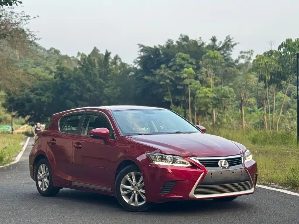 Lexus CT — миниатюра 13