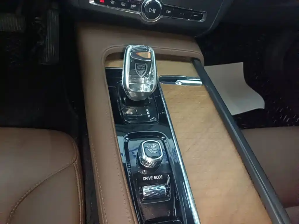 Volvo S90 — миниатюра 14