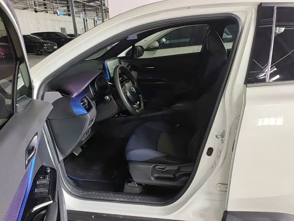 Toyota C-HR — миниатюра 15