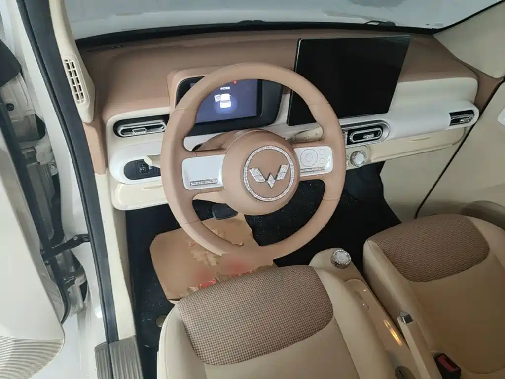 Wuling MINIEV — миниатюра 10