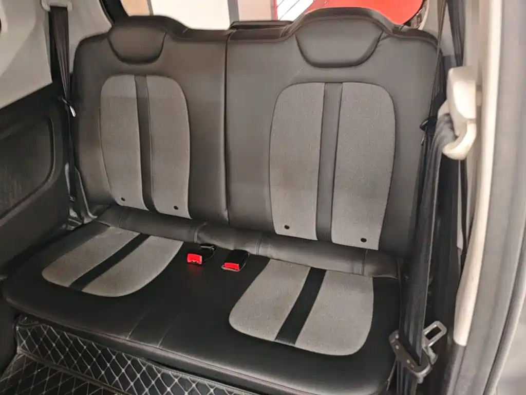 Wuling MINIEV — миниатюра 17