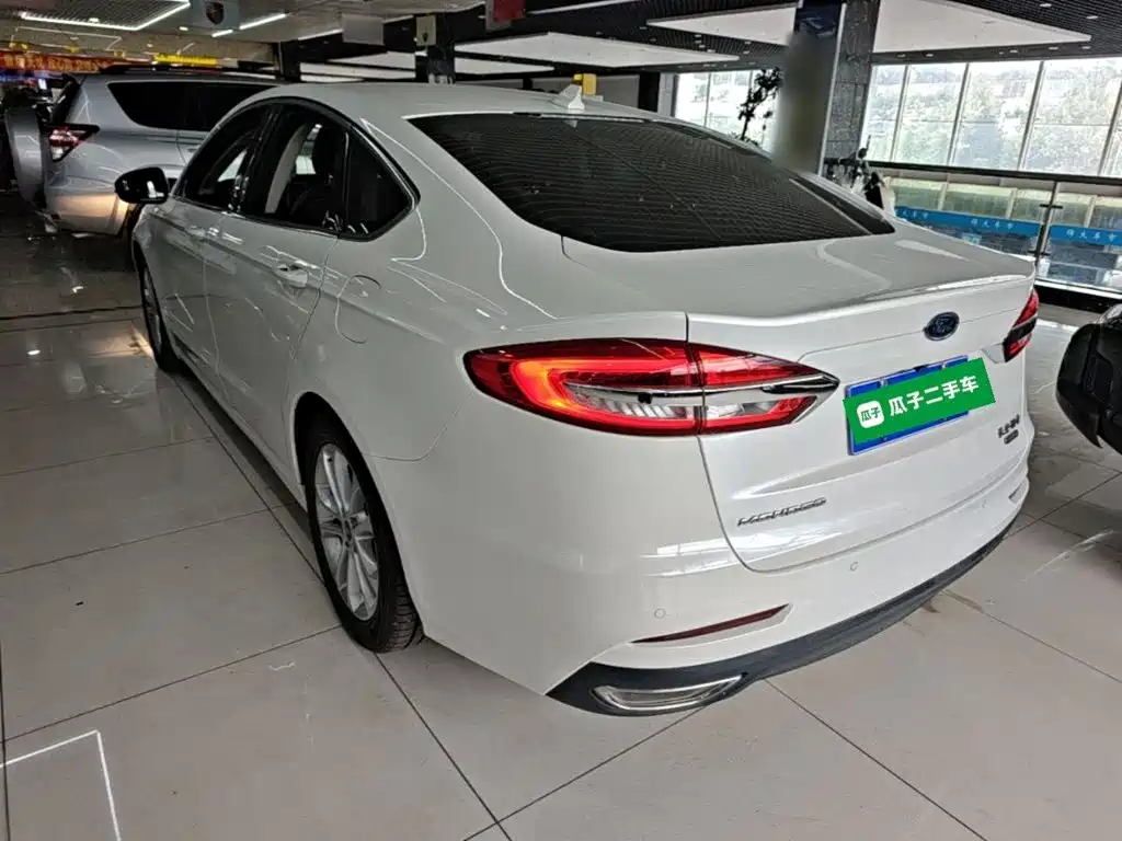 Ford Mondeo — миниатюра 5