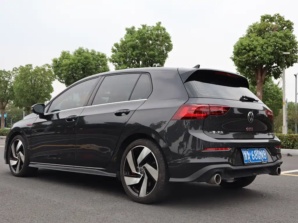 Volkswagen Golf GTI — миниатюра 5