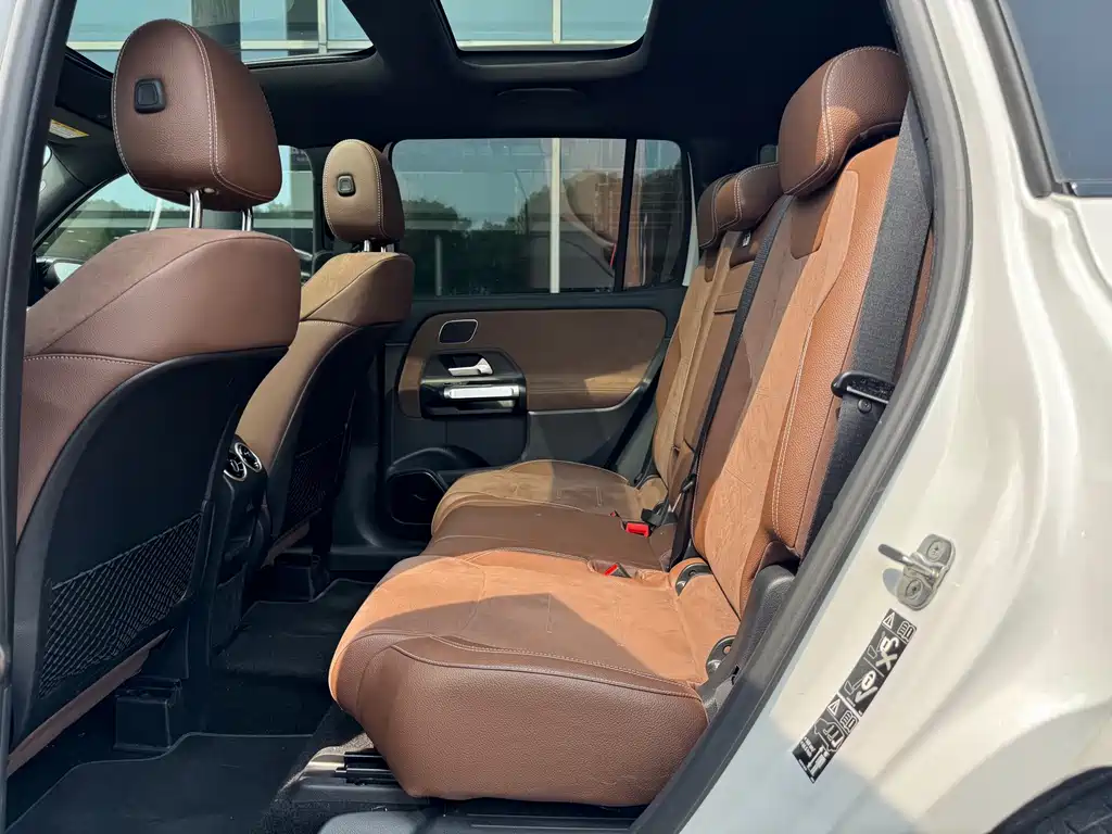 Mercedes-Benz GLB AMG — миниатюра 15