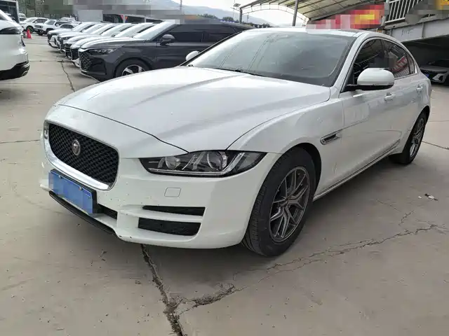2018 Jaguar XE