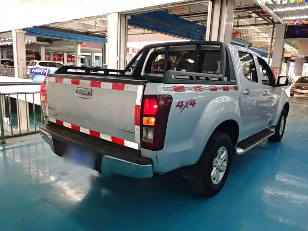 Isuzu D-MAX — миниатюра 7
