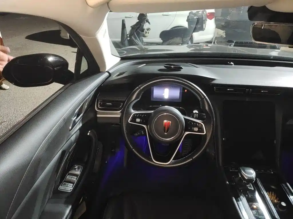 Hongqi Hongqi H5 — миниатюра 6