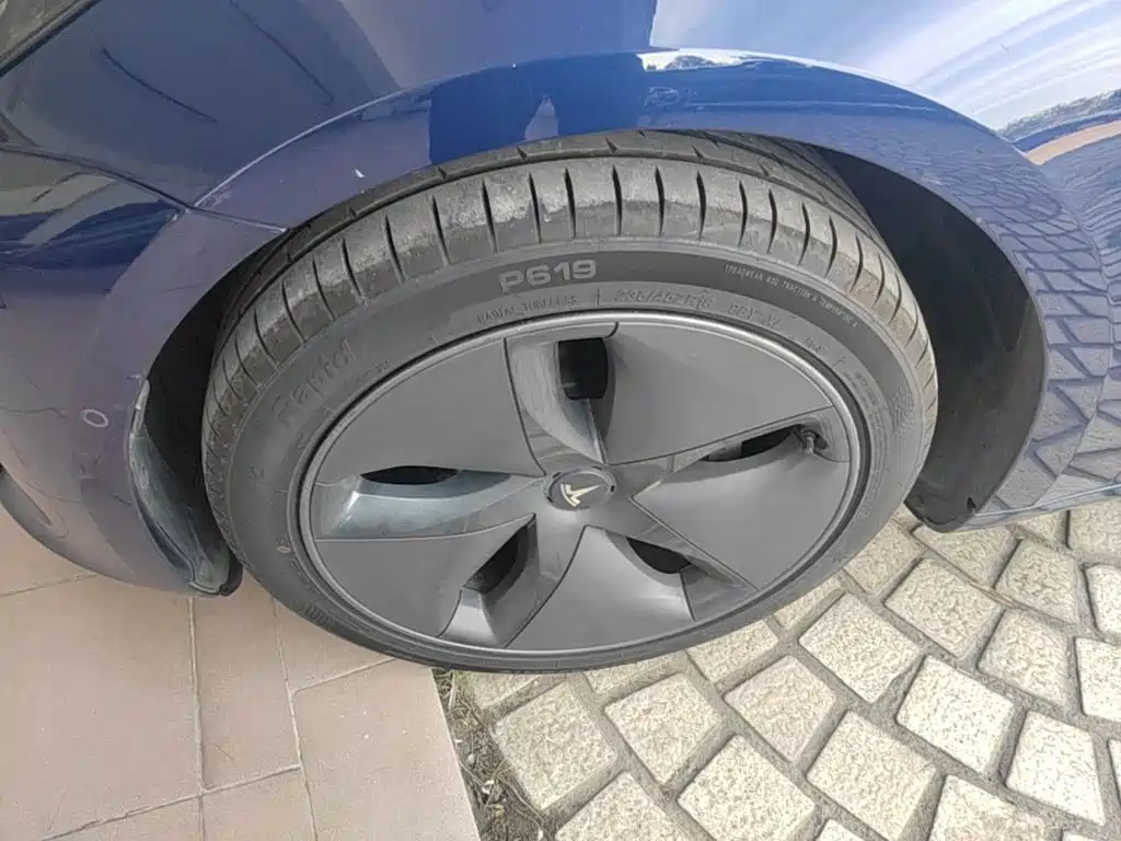 Tesla Model 3 — миниатюра 23