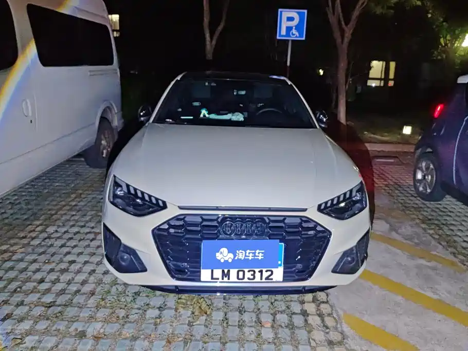 Audi A4L 2023 40 TFSI Luxury