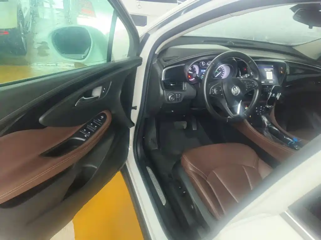 Buick Envision Plus — миниатюра 16
