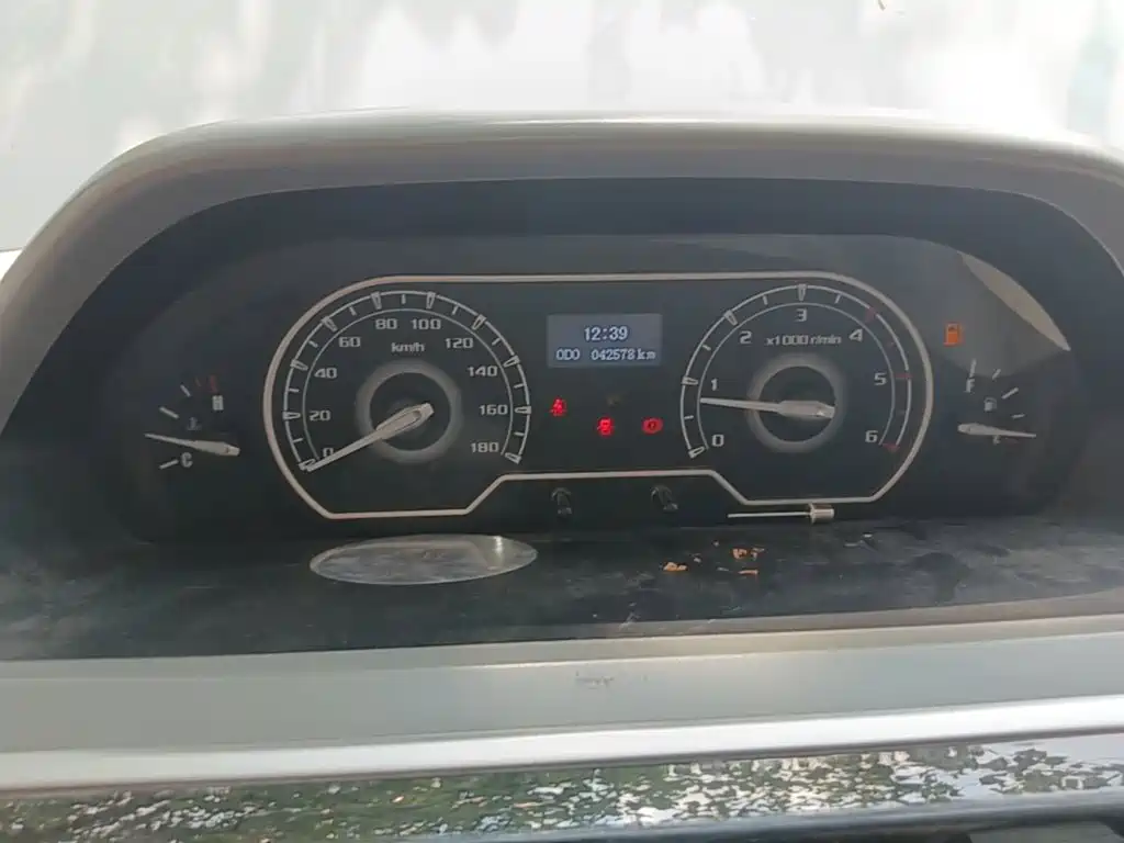Maxus V80 — миниатюра 12