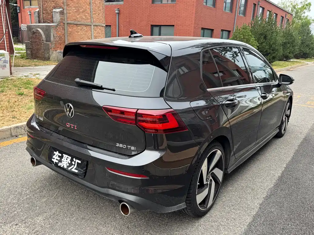 Volkswagen Golf GTI — миниатюра 12