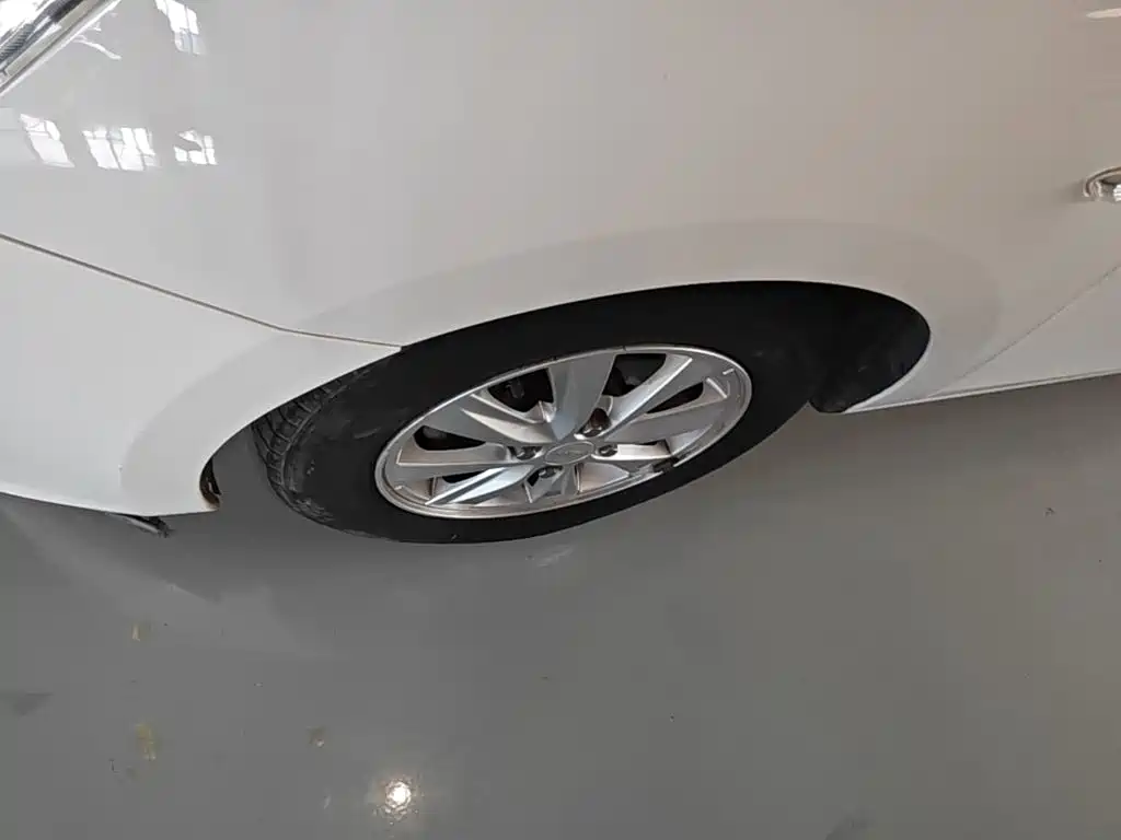 Chevrolet Sail — миниатюра 23