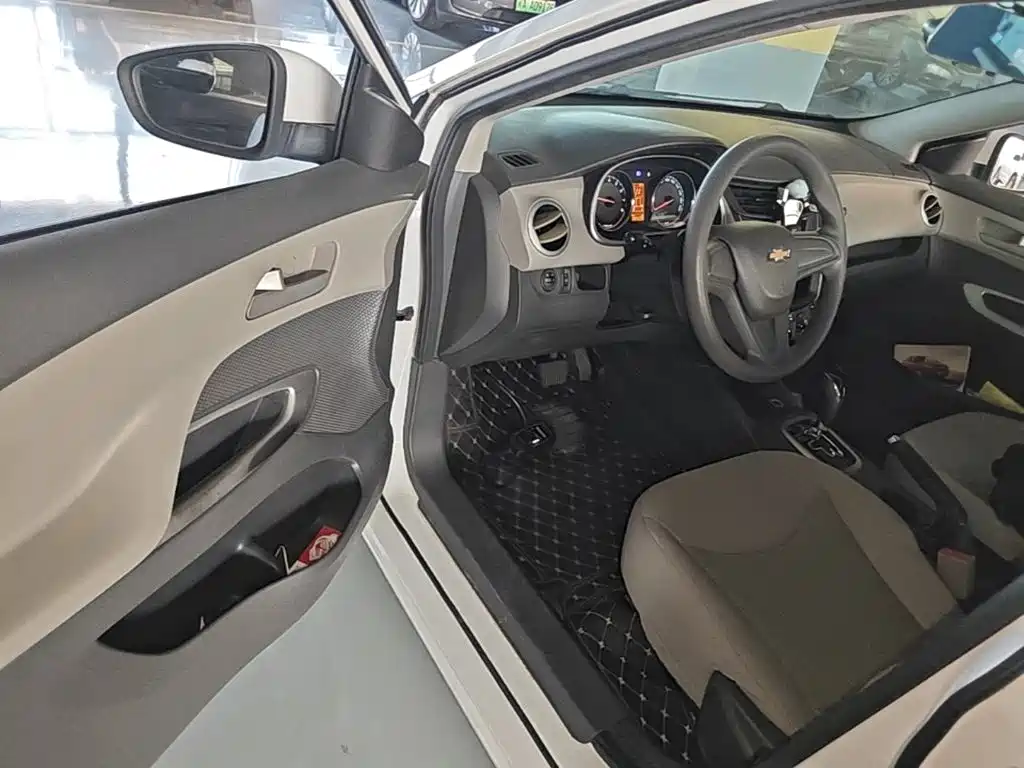 Chevrolet Sail — миниатюра 16
