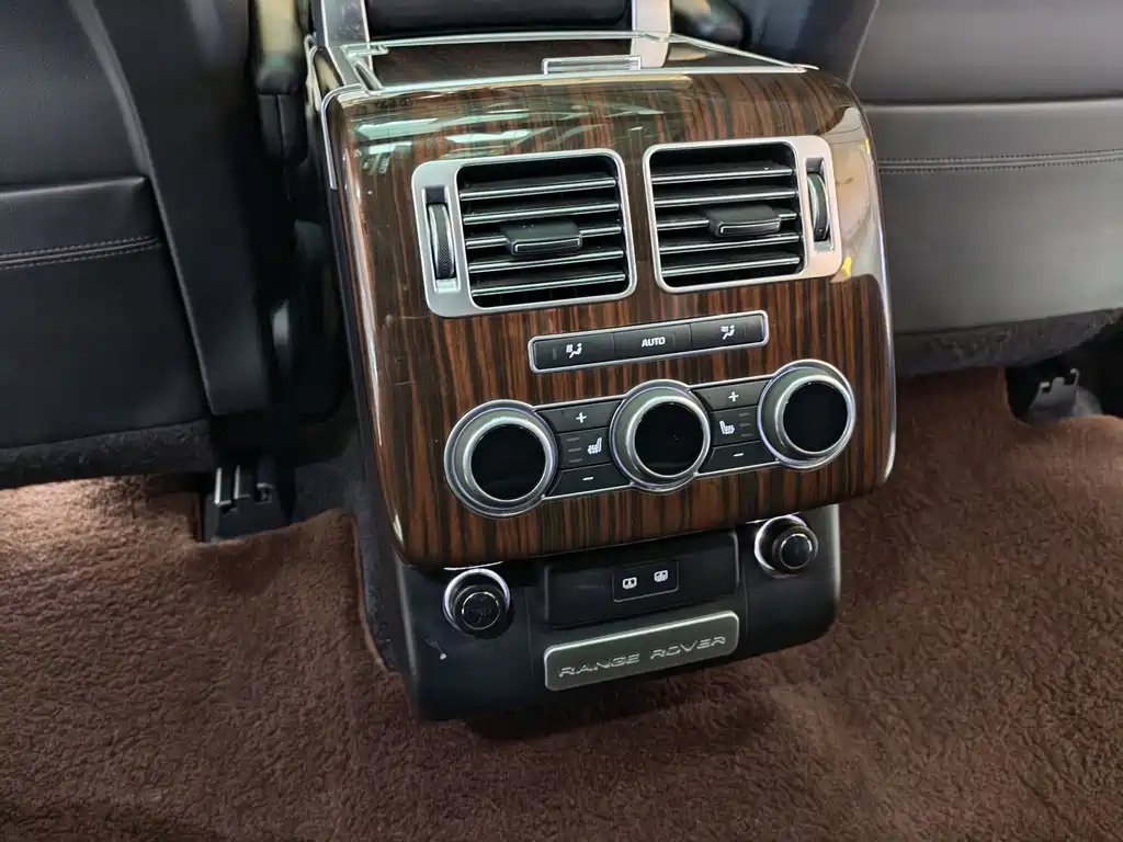 Land Rover Range Rover — миниатюра 10