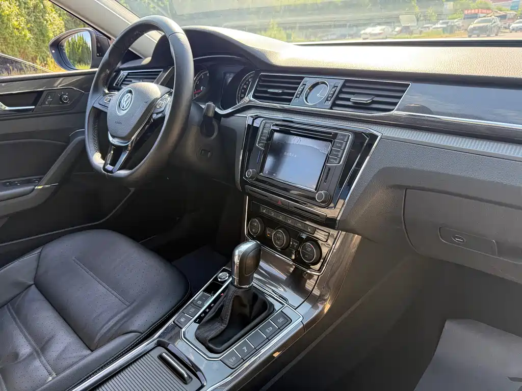 Volkswagen Passat — миниатюра 16