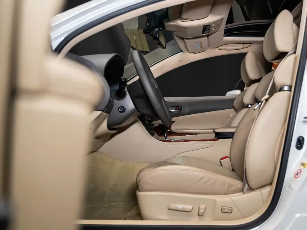 Lexus GS — миниатюра 11