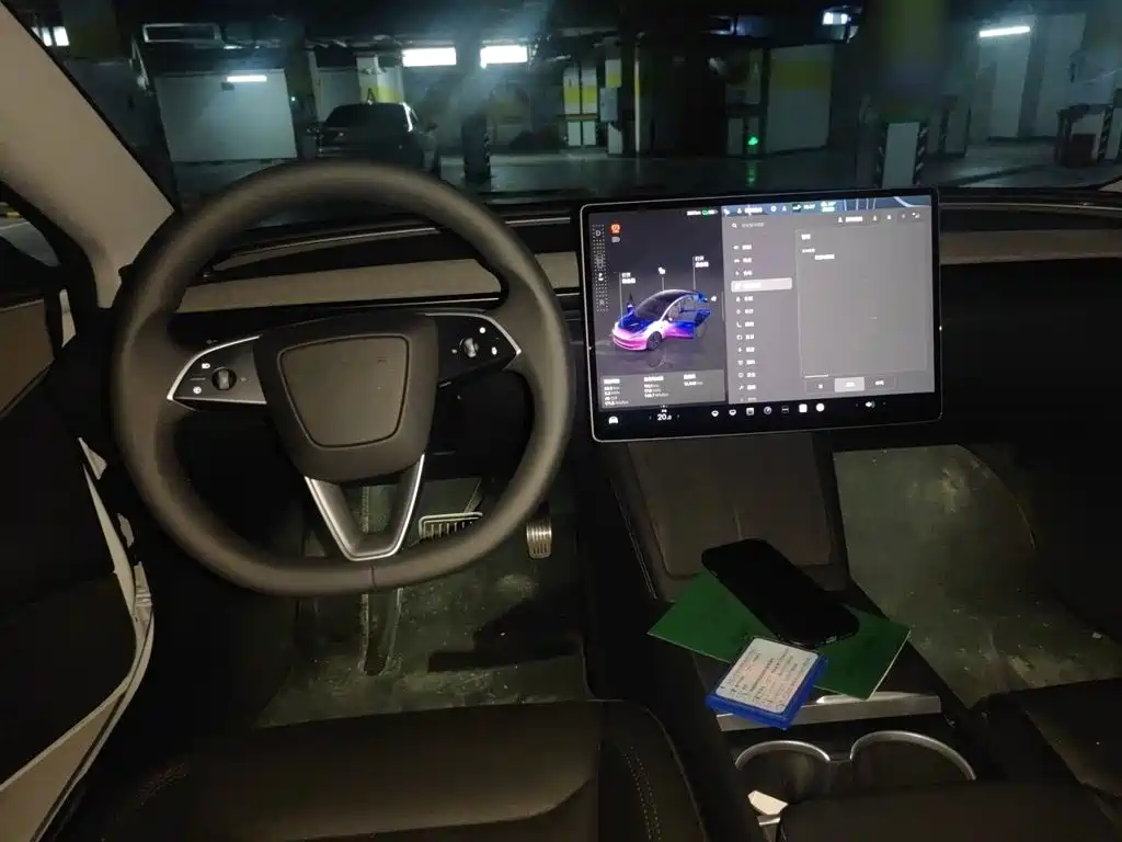 Tesla Model 3 — миниатюра 11