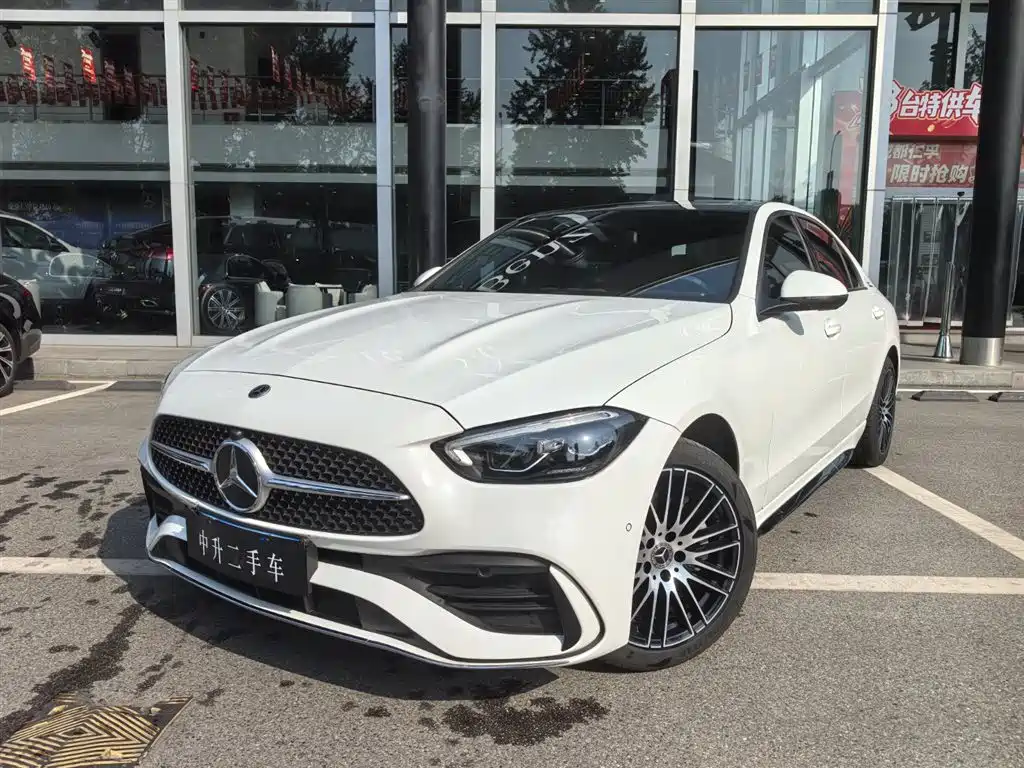 Mercedes-Benz C-Class 2024
