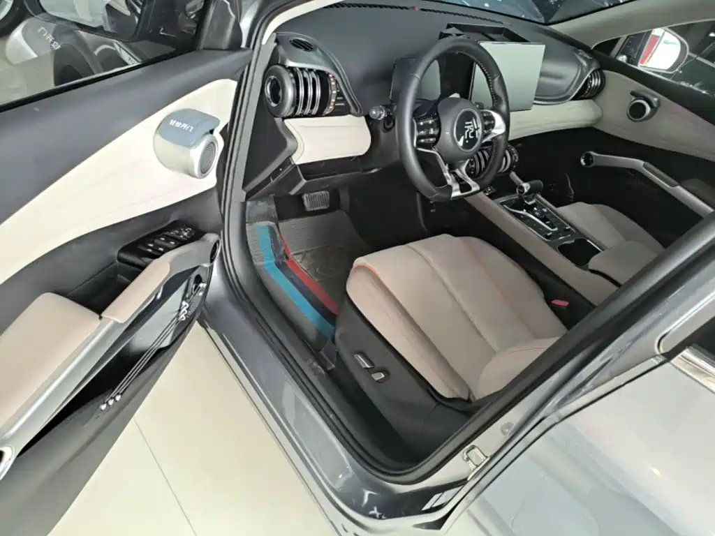 BYD Yuan Plus — миниатюра 16