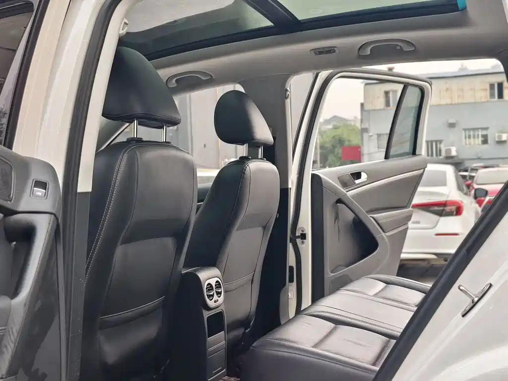 Volkswagen Tiguan — миниатюра 14