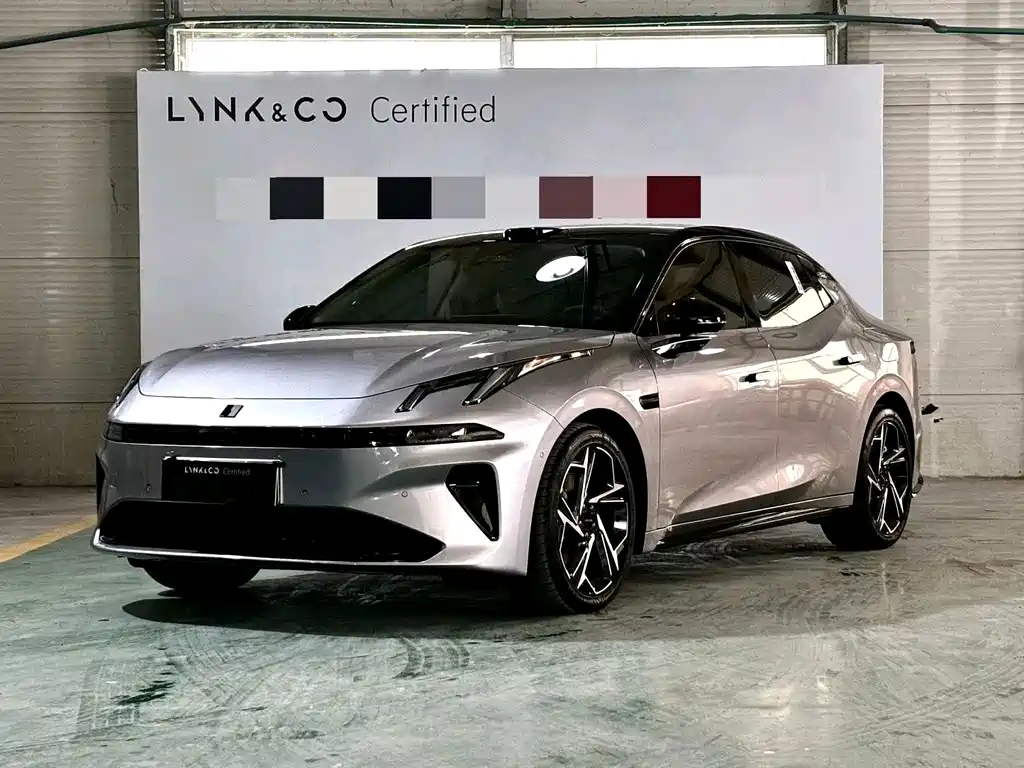 Lynk & Co 07 EM-P