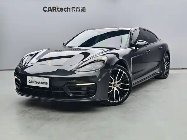 PORSCHE PANAMERA 2021