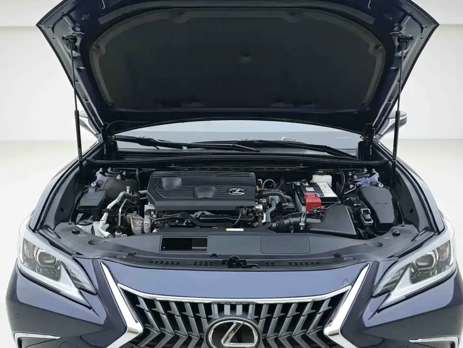Lexus ES — миниатюра 6
