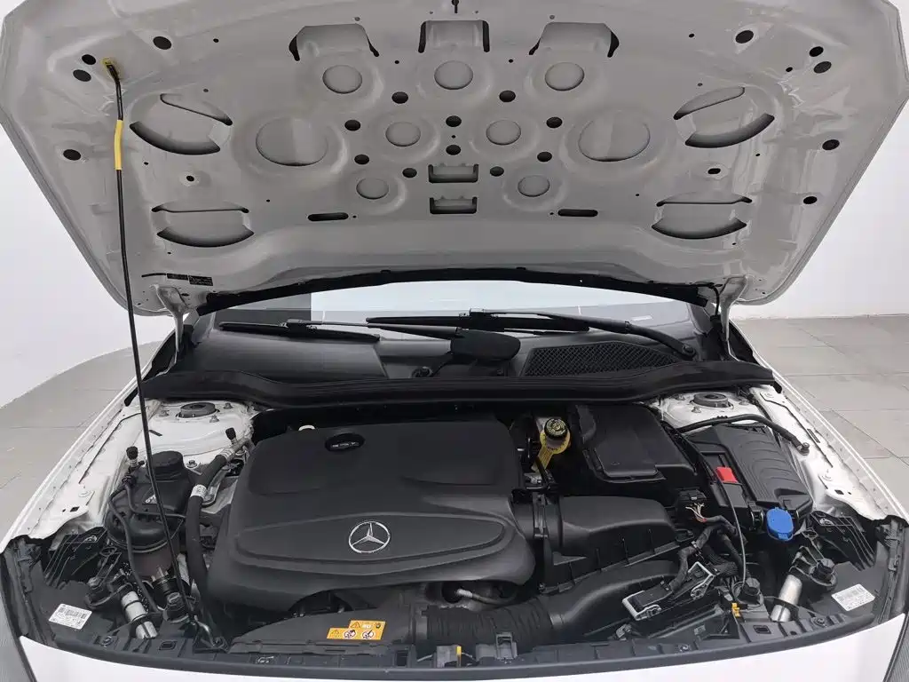 Mercedes-Benz GLA — миниатюра 6
