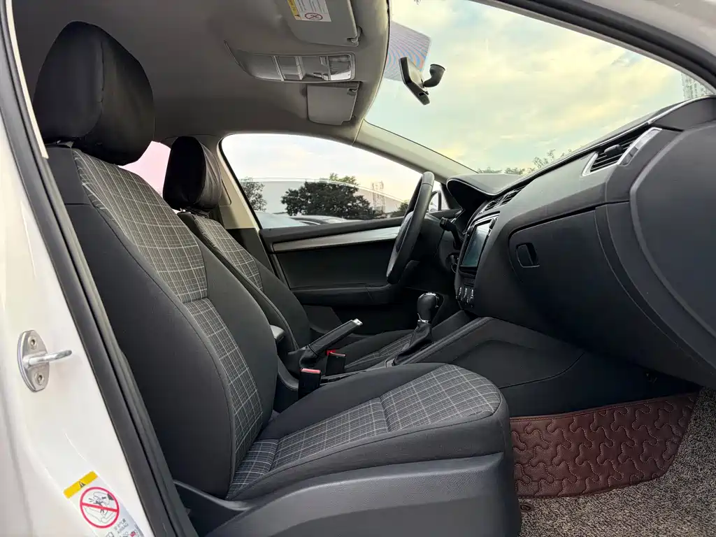 Skoda Octavia — миниатюра 13