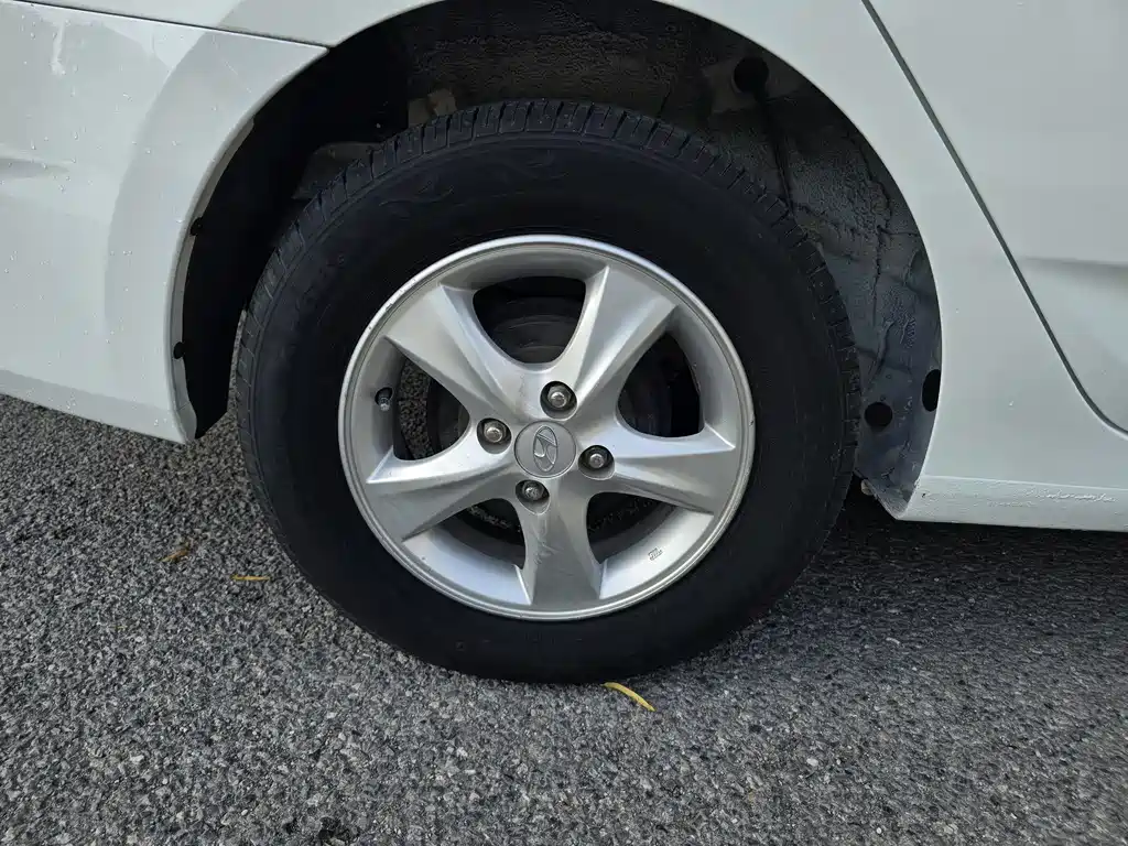 Hyundai Verna — миниатюра 11