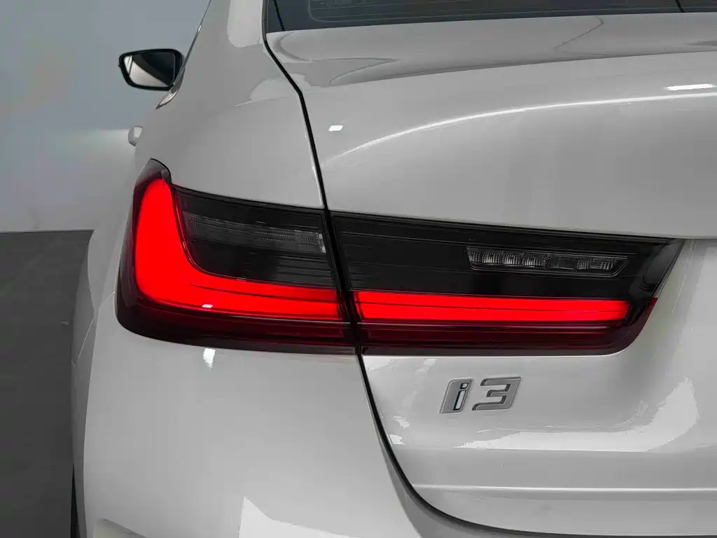 BMW i3 — миниатюра 13