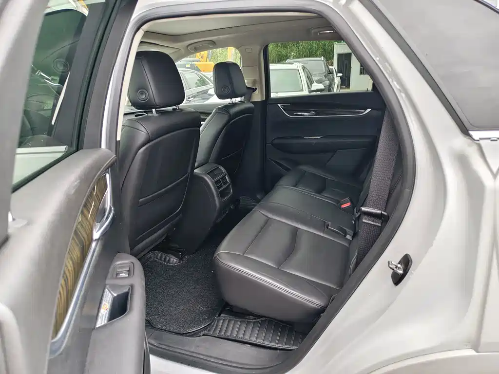Cadillac XT5 — миниатюра 7