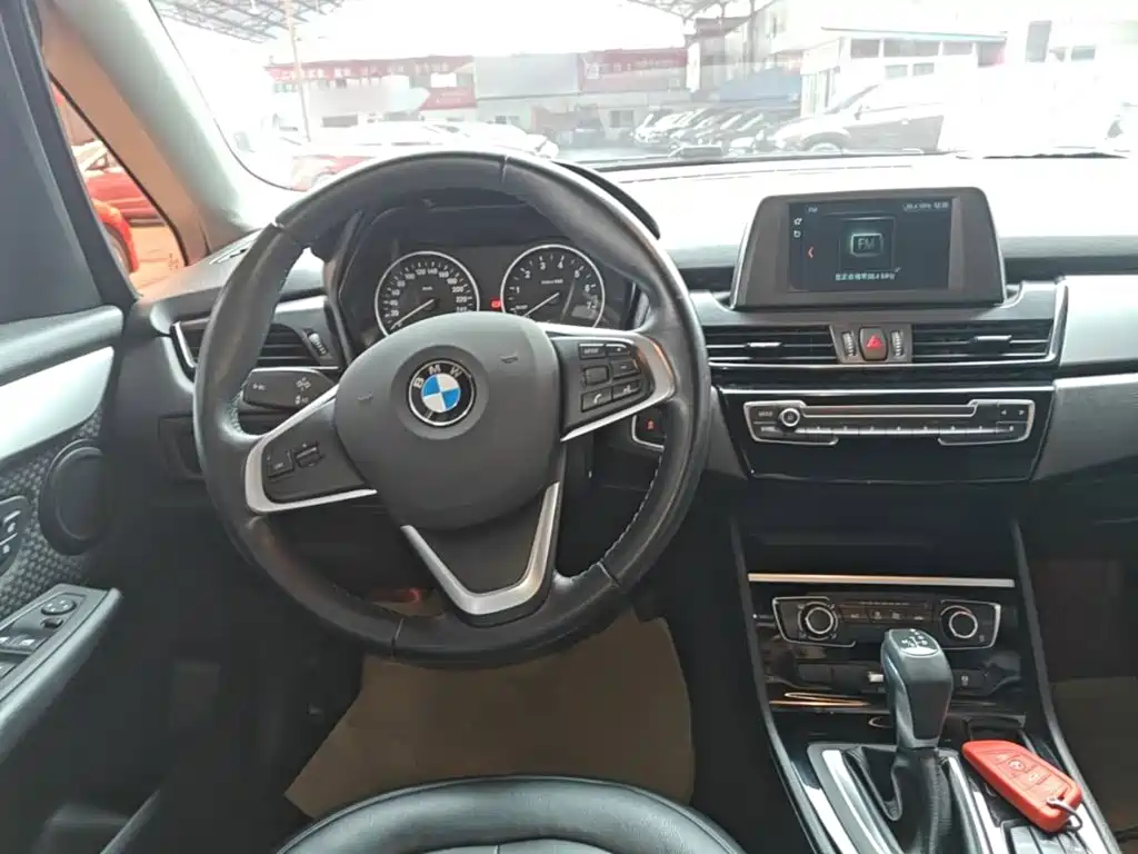 BMW 2 Series Active Tourer — миниатюра 11