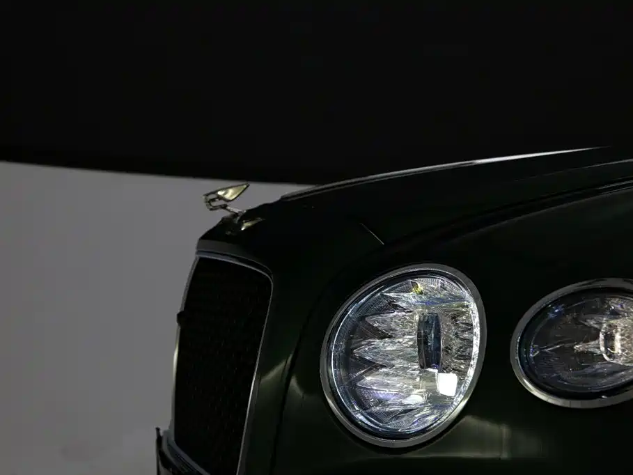 Bentley Flying Spur — миниатюра 21