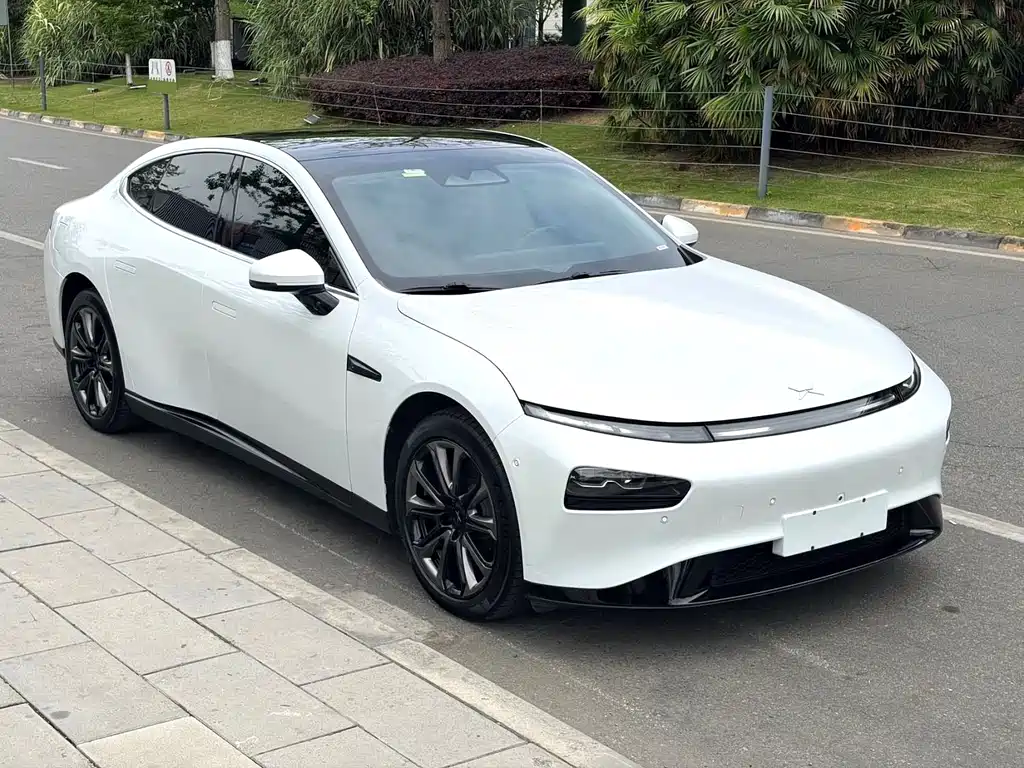 XPeng P7 — миниатюра 3